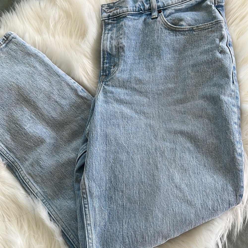 The 90’s Straight Low Rise Jeans